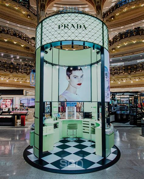 Prada e Galeries Lafayette Haussmann Parigi Speciali 